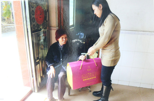 杏壇海陵：給孤苦老人也送上節日祝福