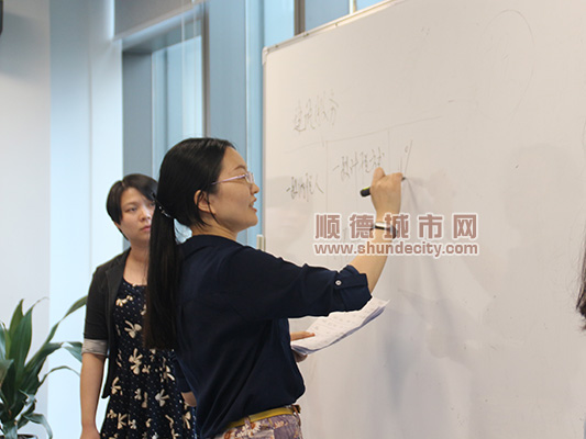 順德國(guó)地稅牽手發(fā)布營(yíng)改增“8+4”服務(wù)承諾