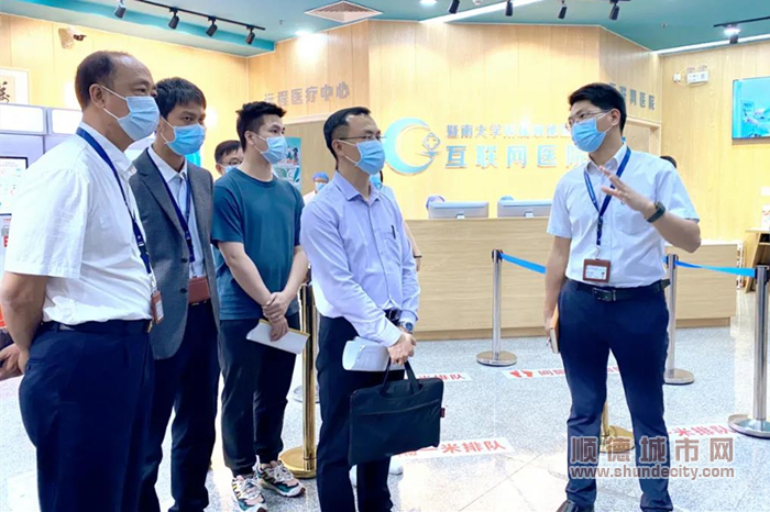 專家開展現場核查評審工作_副本.jpg