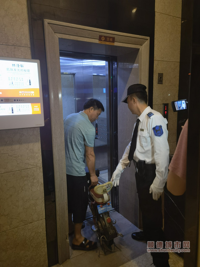 有效應(yīng)對電動車進電梯情況。.jpg