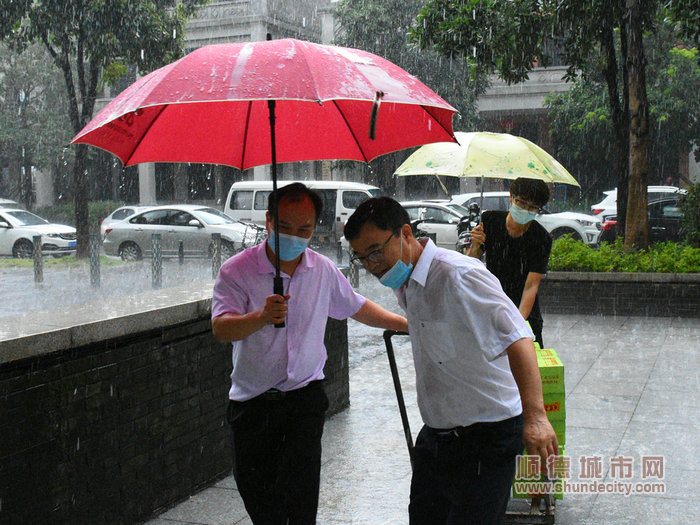 328-向抗疫一線人員致敬！ (1).jpg