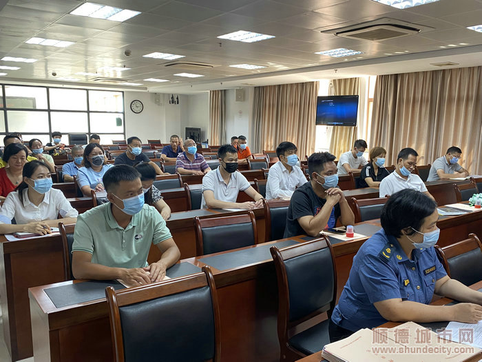 龍江召開交通運(yùn)輸行業(yè)2021年上半年安全生產(chǎn)及消防工作總結(jié)暨下半年安全生產(chǎn)工作會(huì)議。.jpg