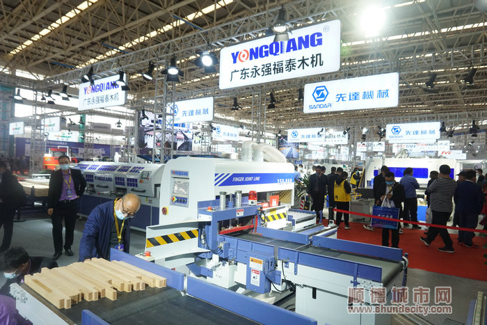 國際木工機械展彰顯倫教產業實力。.JPG