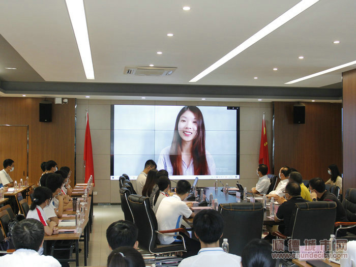 順德名校學子座談會于順德一中多功能會議室召開。.JPG