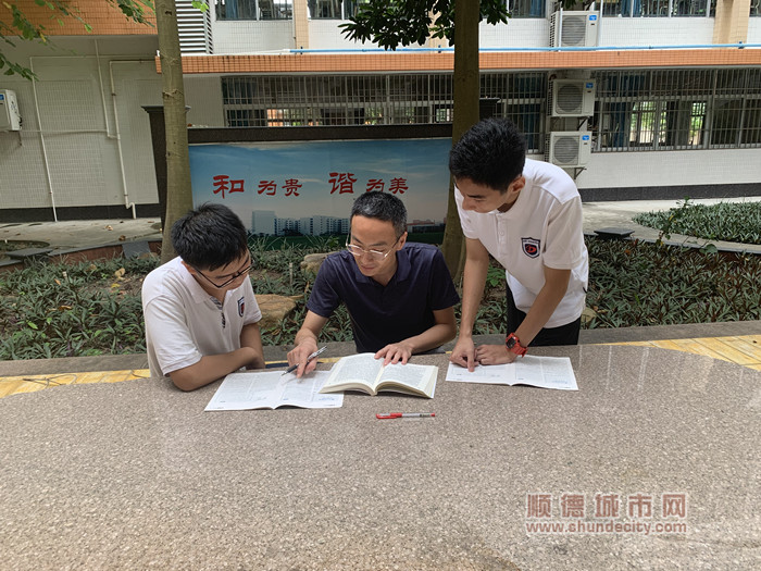 趙愷寧工作照2_副本.jpg