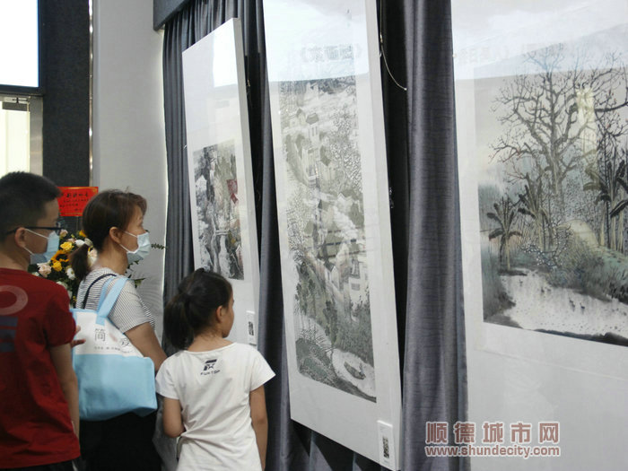 2中秋假期，趕緊去看畫展吧。.JPG