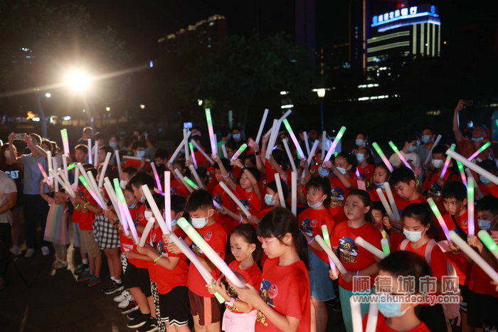 合唱“ 燈火里的中國 ”.jpg