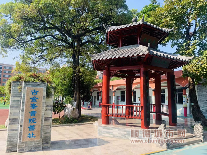 校園書香文化氣息濃厚_副本.jpg