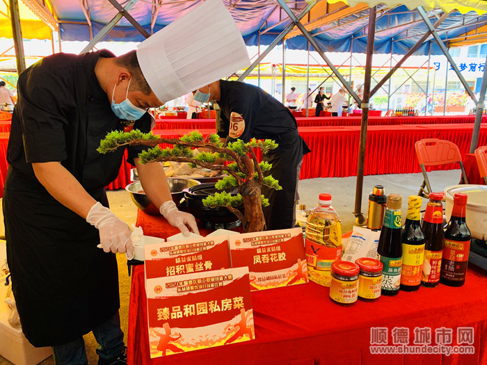 各位大廚各顯神通，對待自己的出品精益求精。.jpg