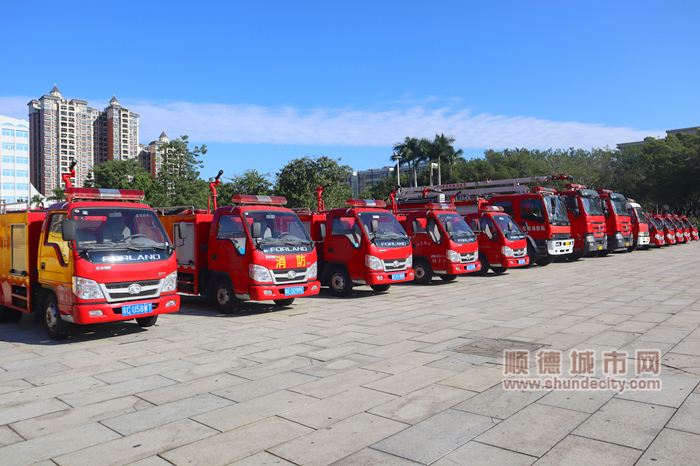 各種類型的消防車.JPG