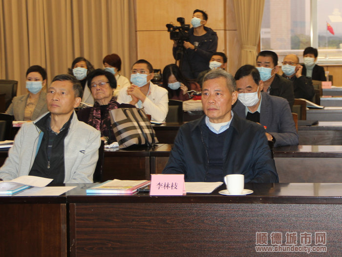 區各級關工委班子成員出席本次會議，深入學習黨的十九屆六中全會精神和習近平總書記對關心下一代工作作出的重要指示精神.JPG