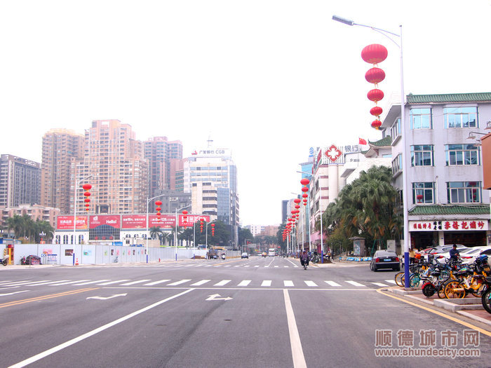 001文秀路（鳳山中路-縣東路段）通車。.JPG
