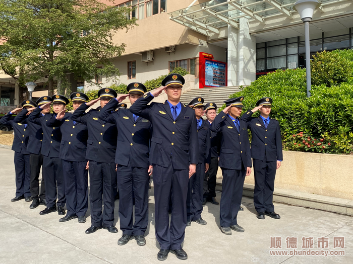 001打造強有力的執(zhí)法鐵軍。.png