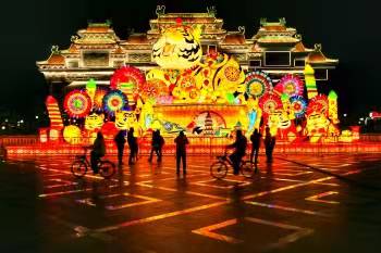 虎躍龍騰鬧新春，在大良過大年有獎?wù)骷掷m(xù)火爆
