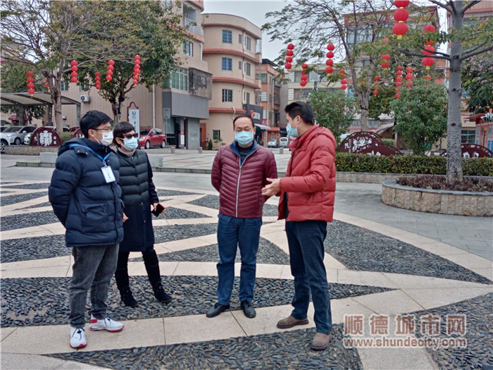 岑坤杰實地考察.jpg