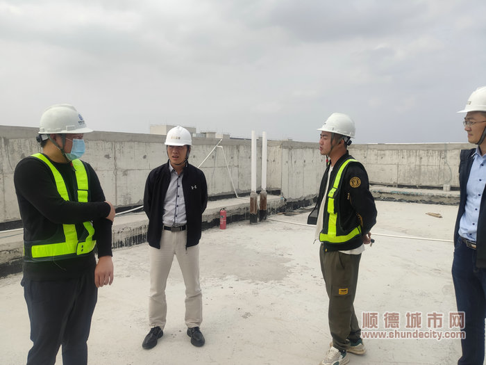 北滘鎮城建辦副主任何剛華帶隊.jpg