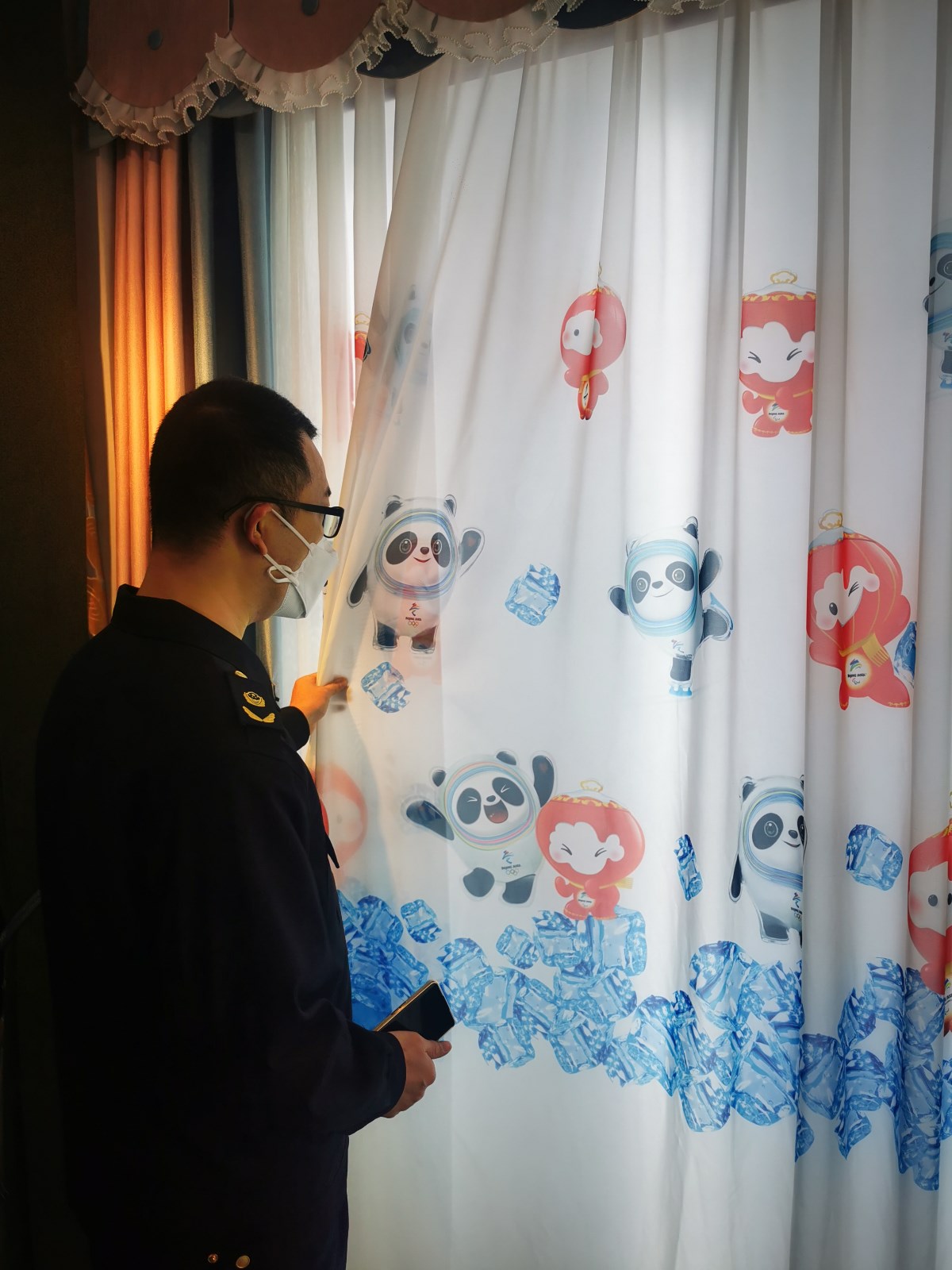 樂從：未經許可經營“冰墩墩”產品是違法行為