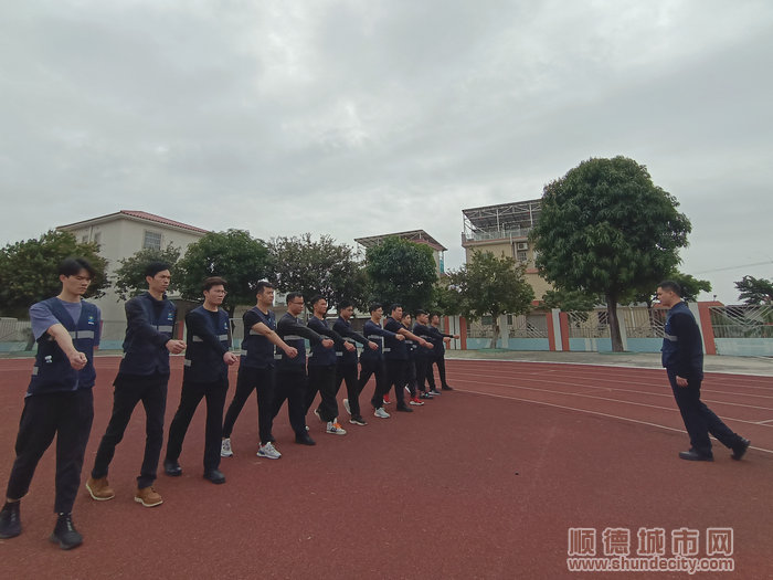 通過訓練，網格隊伍的精氣神更足了。.jpg