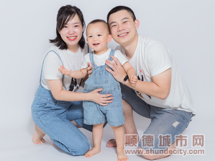 陳璐家庭_副本.jpg