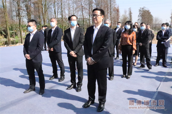政協主席冼陽福聽取匯報.jpg