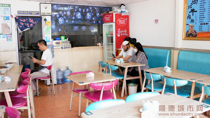 1如果你遇到困難，就可以來店里免費吃飯。.jpg