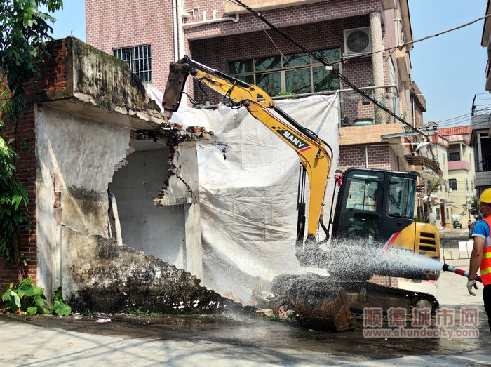 林頭上涌“雙響炮”拆違行動2。.jpg