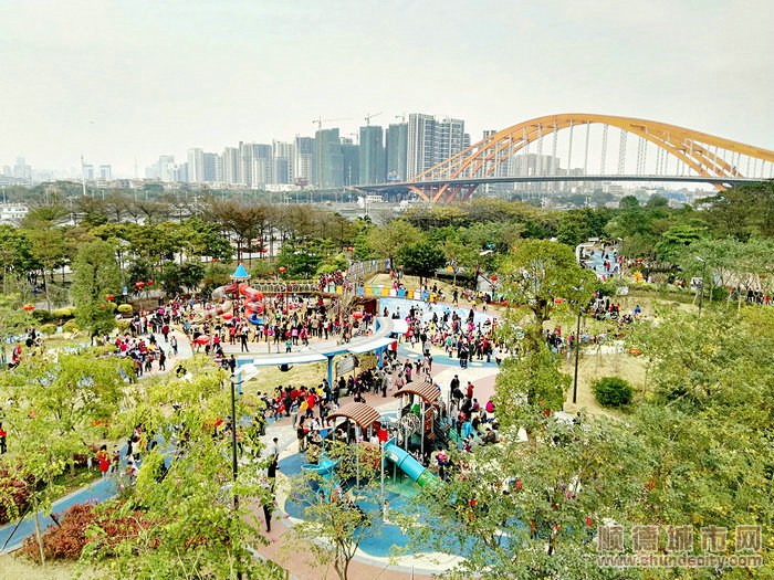 市民暢享“碧道”生活。.jpg