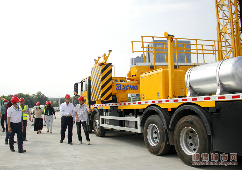 01順德首臺橋梁檢測車。_1.JPG