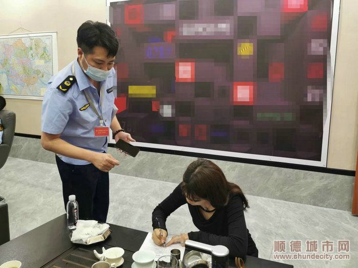 3龍江市監所近期依法查處轄區內某酒吧違法接納未成年人的案件。.jpg