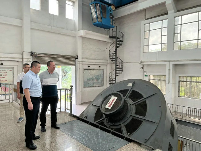 駐區住房城鄉建設和水利局紀檢監察組赴大良街道桂畔海水利樞紐工程、順德第一聯圍逢沙堤段和新河水閘工程開展河湖和水利工程綜合檢查.jpg