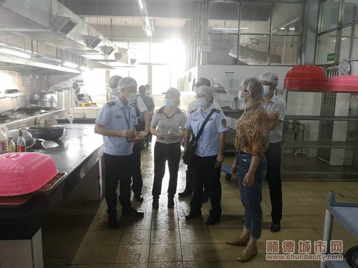 均安市監(jiān)所開展專項行動，全力護航中考考生食品安全。.jpg