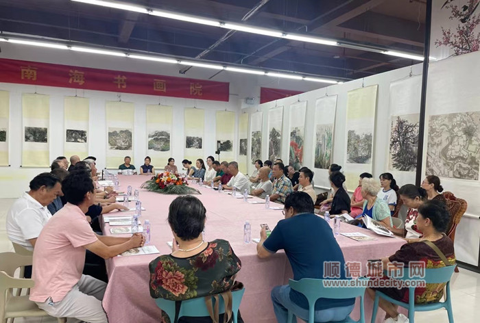 周本波中國畫作品巡回展走進海南三亞_副本.jpg