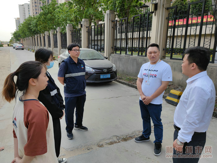 聯同人大代表、有關部門協調處理亂停車問題。.jpg