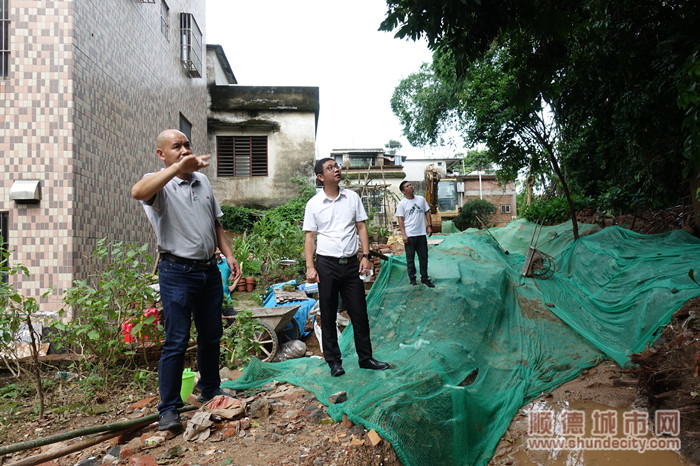 檢查組到南霞上街六巷（FSD155）地質災害隱患點治理工程巡查。.jpg