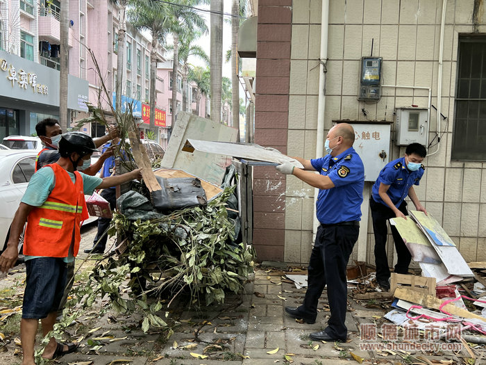 對雜物進行清理。.jpg