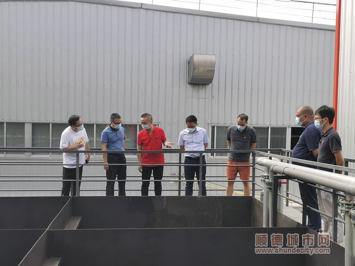 劉國華帶隊進行奧百達金屬表面處理產業園和裕嘉印花產業園現場督導。.jpg