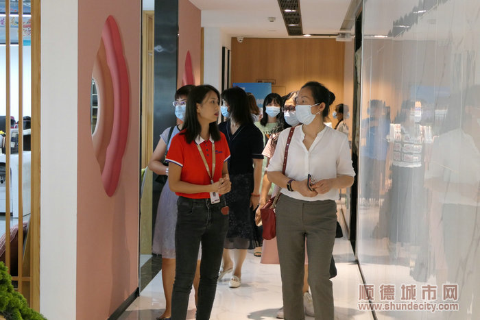 參觀美易達集團辦公區域。.jpg