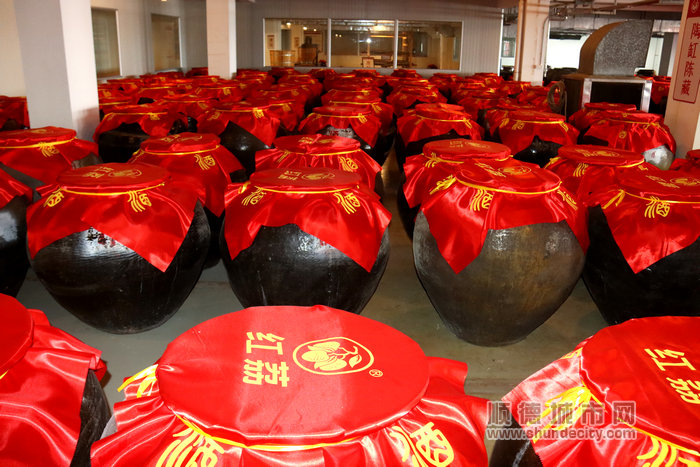 順德紅米酒的釀造技藝入選市級(jí)“非物質(zhì)文化遺產(chǎn)”.JPG