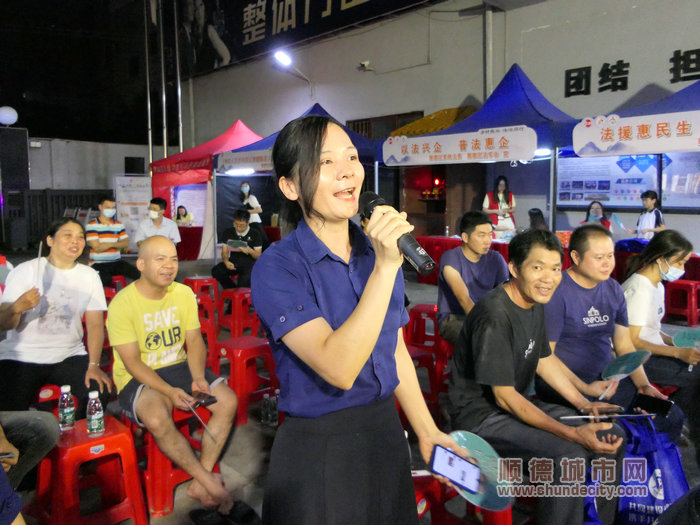員工積極參加互動活動。.jpg