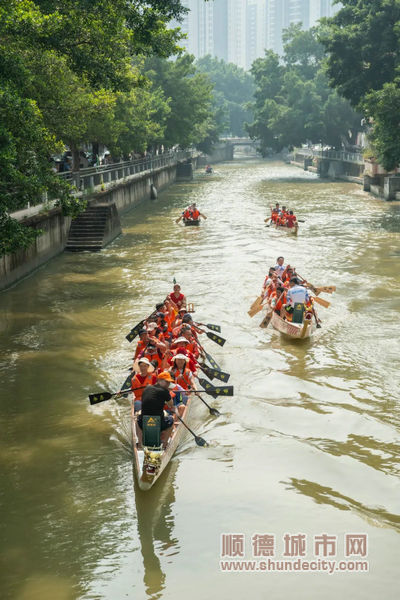 “百舸爭流看均安”活動，劃龍泛舟在華安河。.jpg