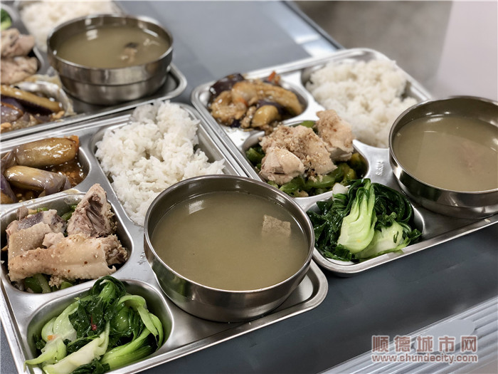 美味的愛心午餐。.jpg
