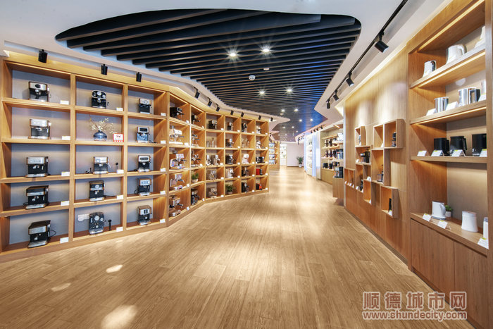 新寶股份產品展示長廊。.jpg
