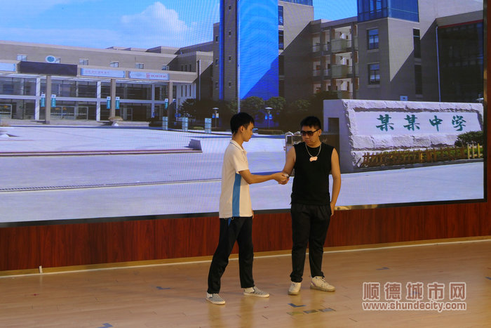 “王小明”將銀行卡出借給詐騙分子。.jpg