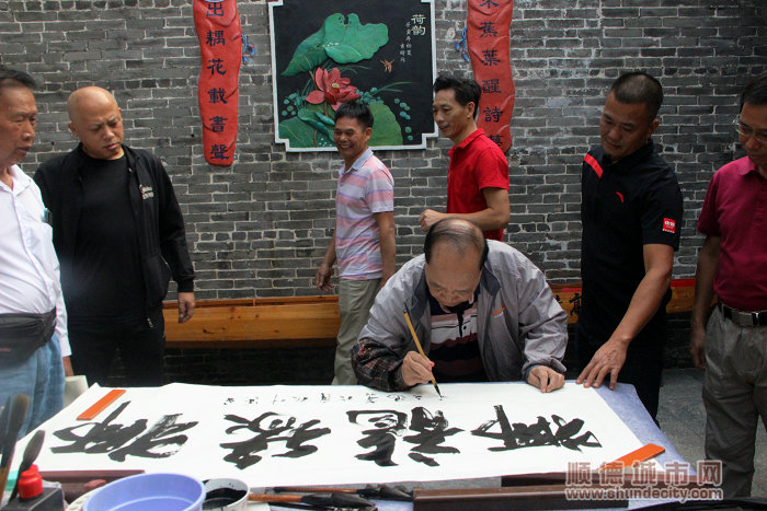 馮老師_副本.JPG
