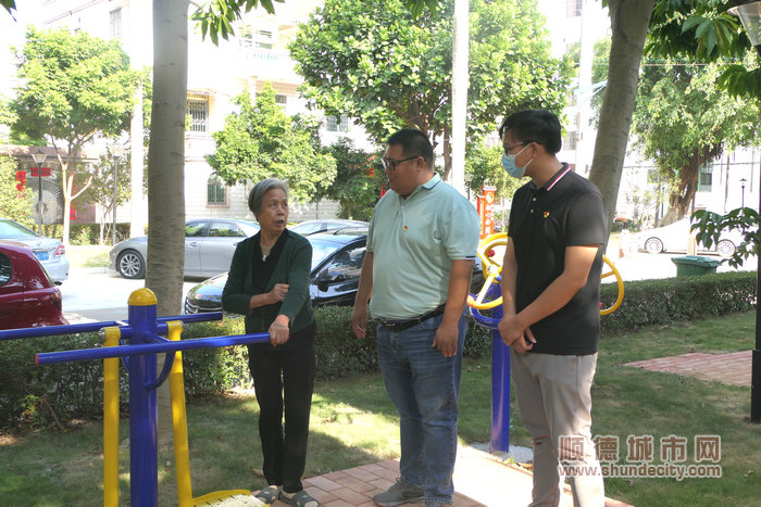 附近居民來到初心公園健身休閑。.jpg