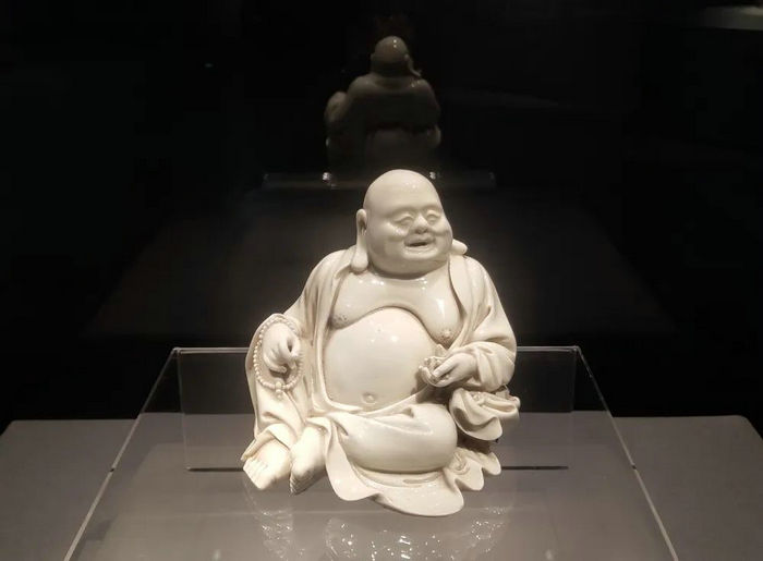 明末德化窯彌勒佛坐像.jpg
