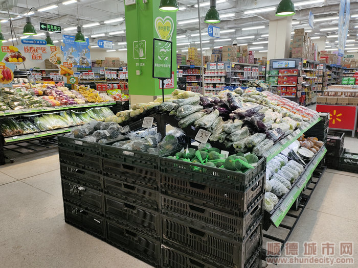 沃爾瑪超市物資供應(yīng)充足.jpg