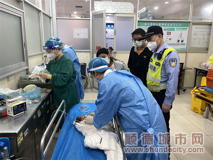 成功送往醫(yī)院救治.jpg