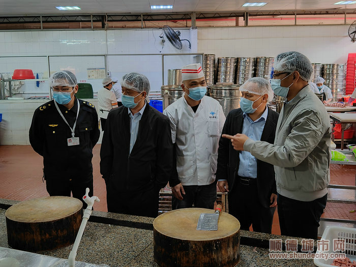 深入各餐飲單位廚房檢查。.jpg