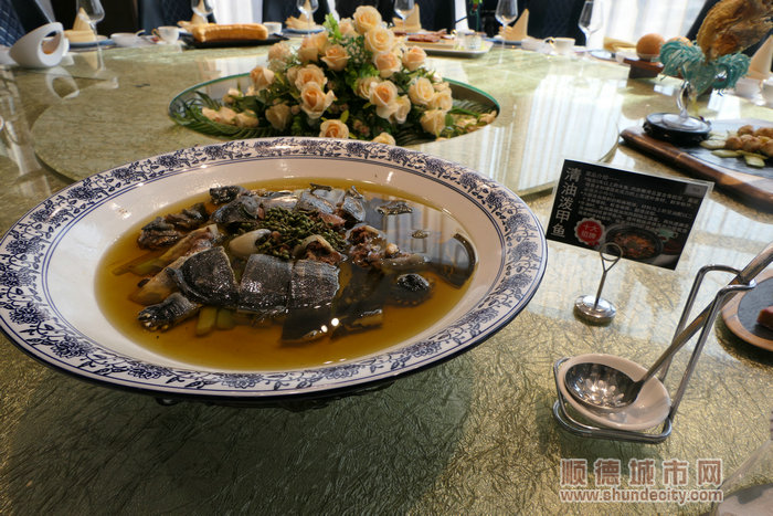 珍之寶十大招牌清油潑甲魚。.jpg
